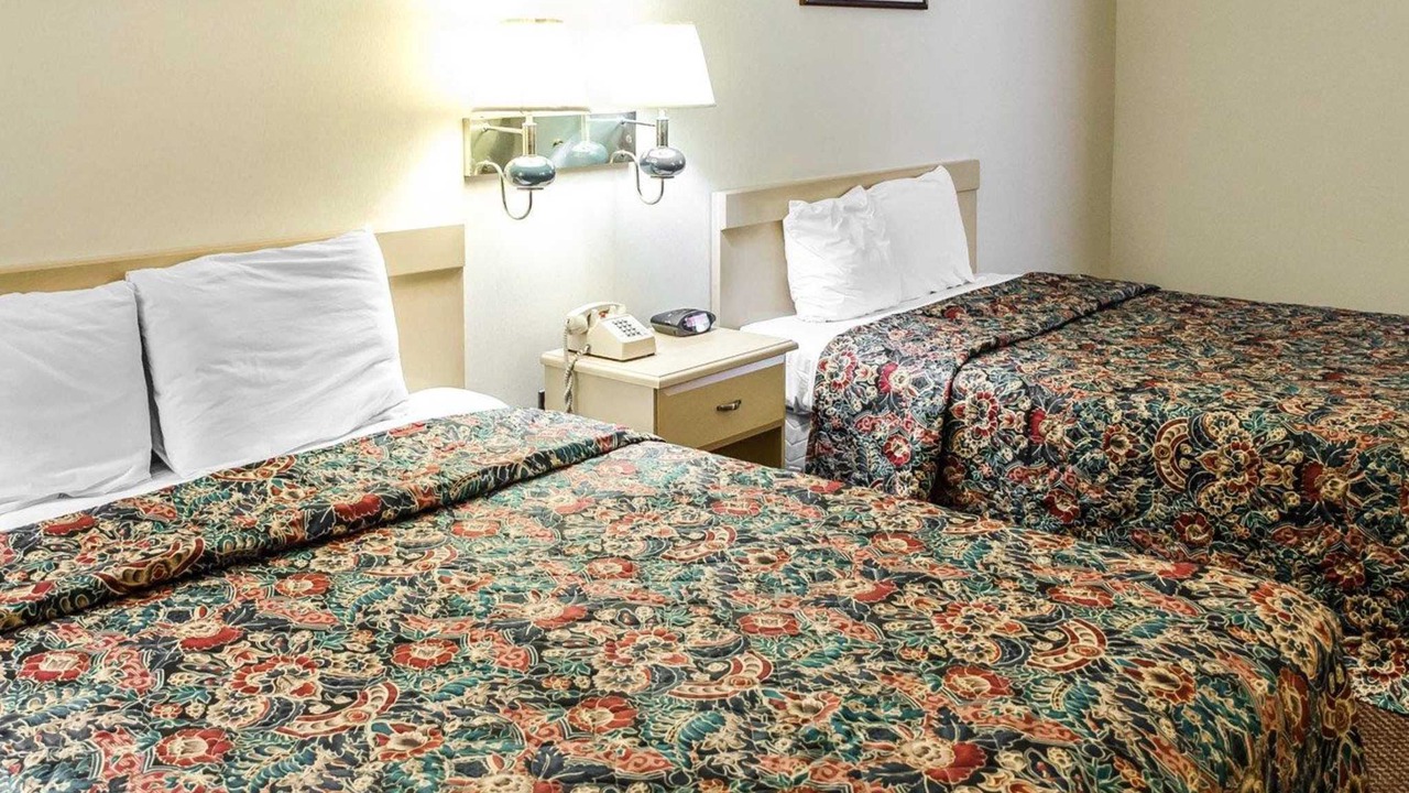 Photo of Bedroom in Pine Grove