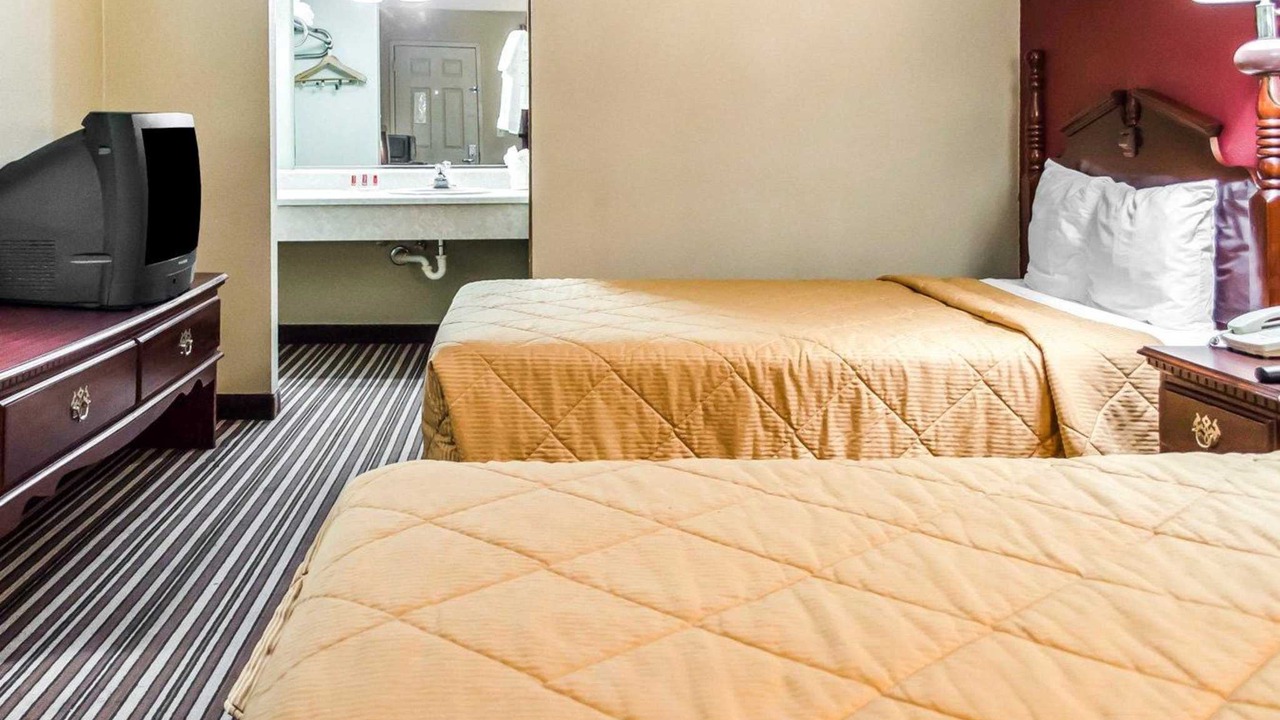 Photo of Bedroom in Pine Grove