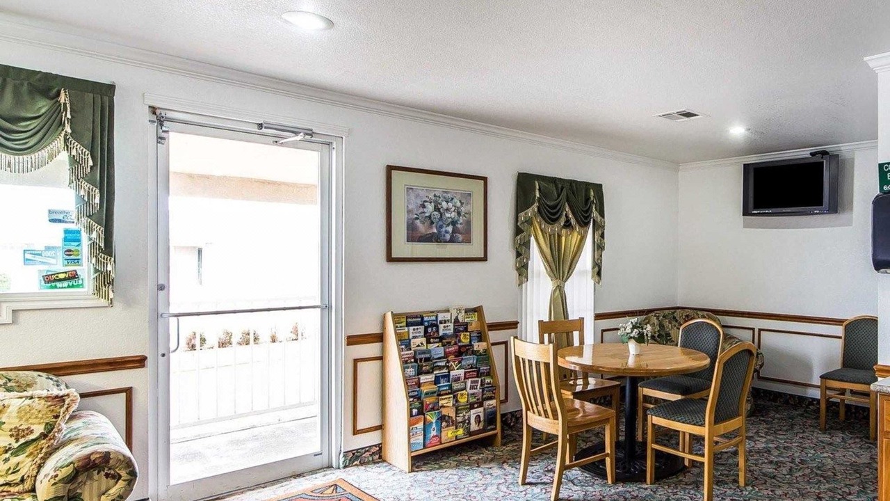 Photo of Livingroom in Bartlesville