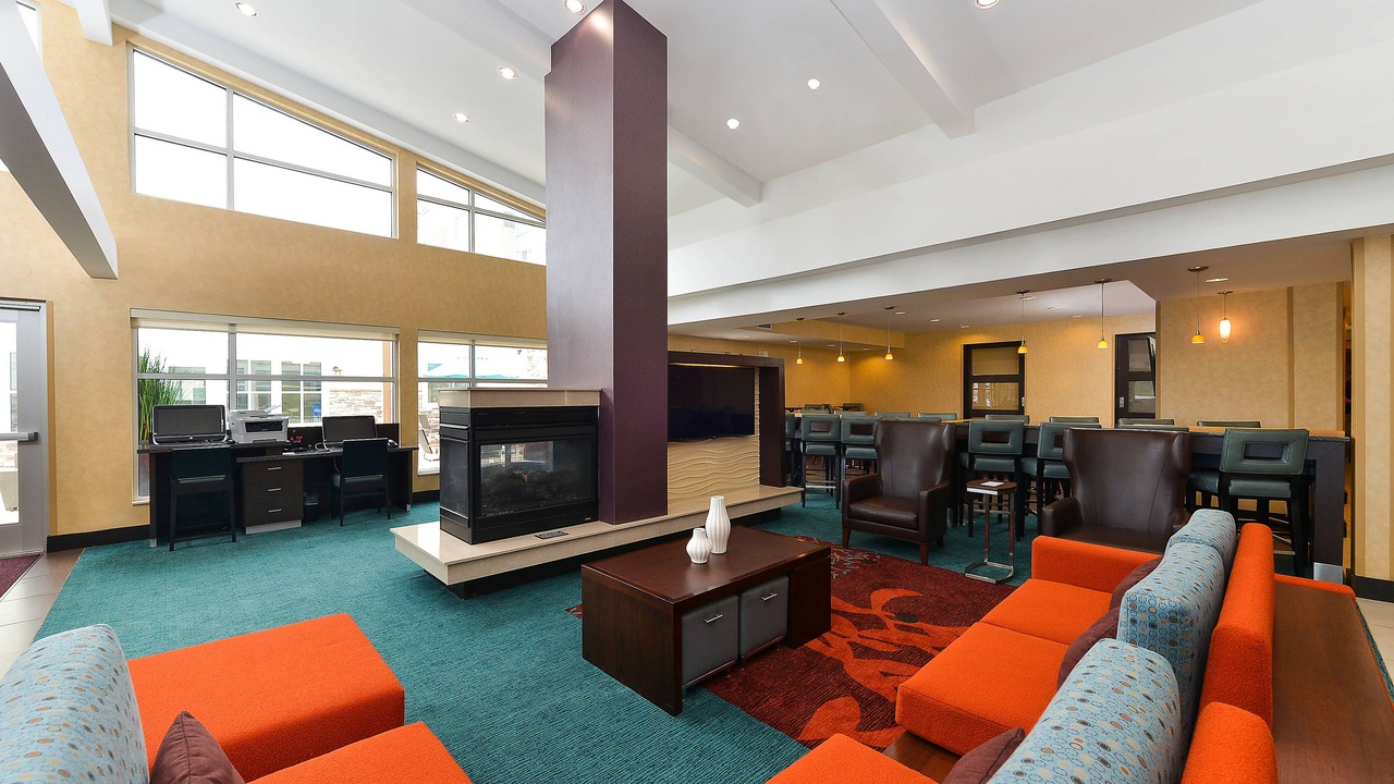 Photo of Livingroom in Champaign