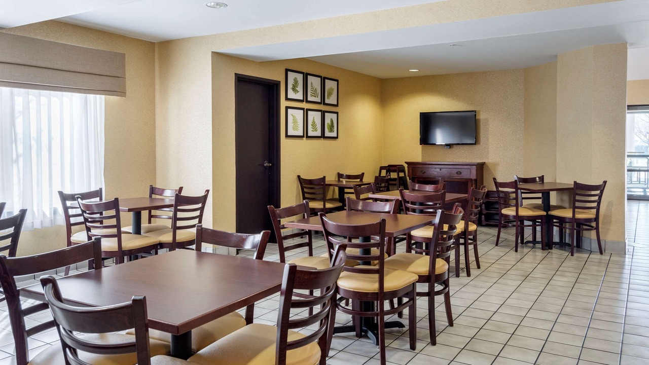 Photo of Livingroom in Mountain View District