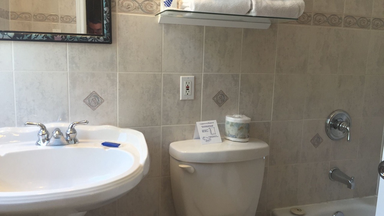 Photo of Bathroom in Queens Square
