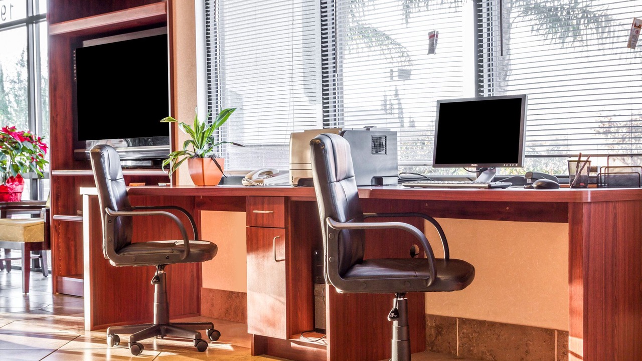 Photo of Livingroom in Nut Tree