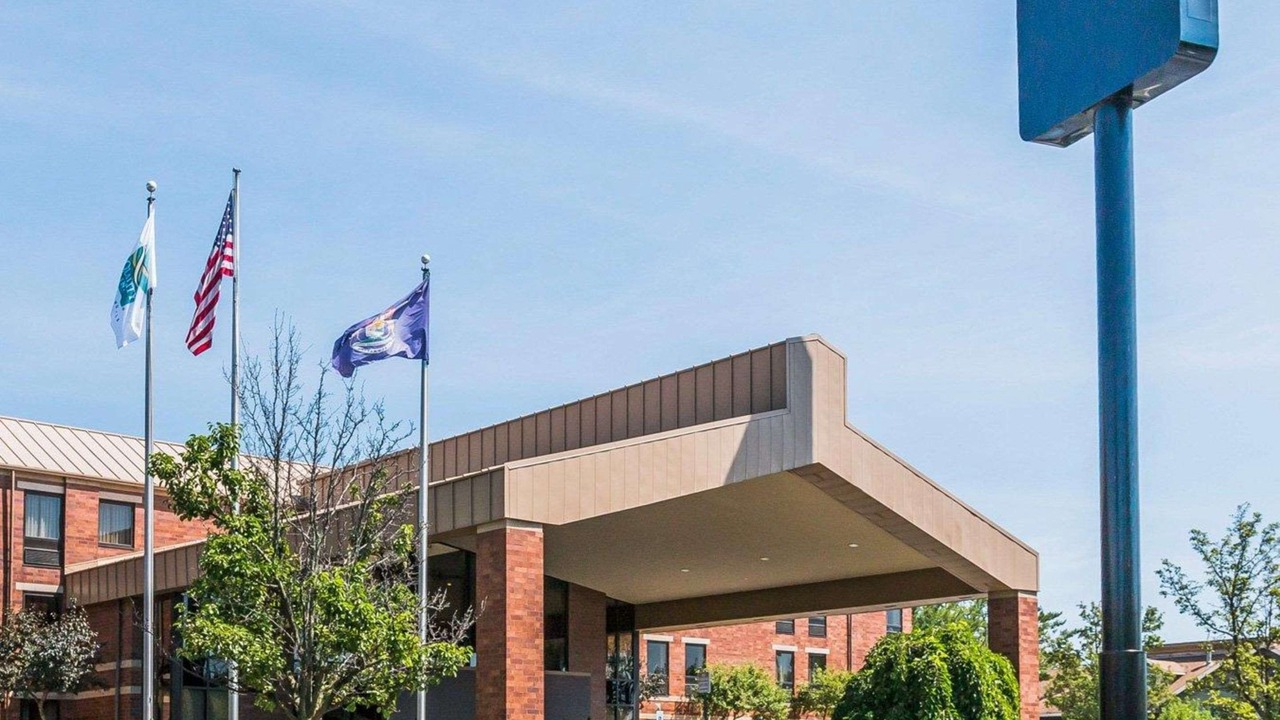 Photo of Buildings in Auburn Hills