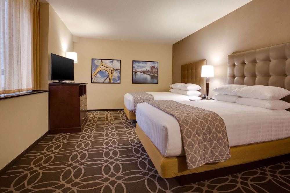 Photo of Bedroom in Downtown Pittsburgh