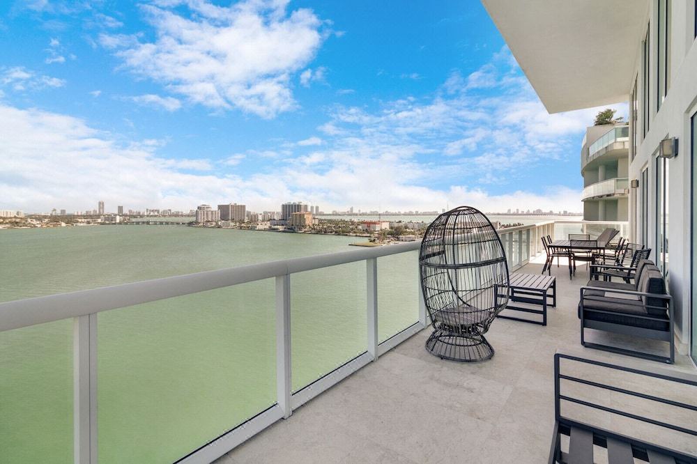 Photo of Patio Balcony in North Bay Village