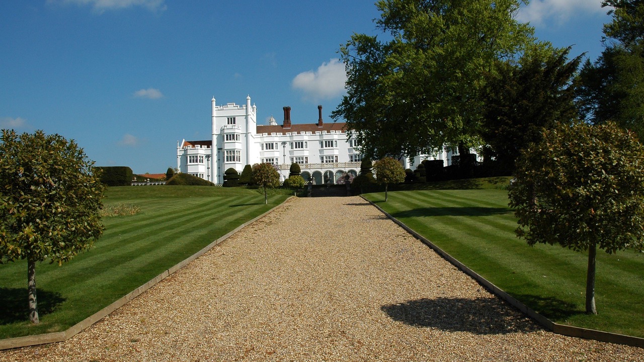 Photo of Buildings in Medmenham
