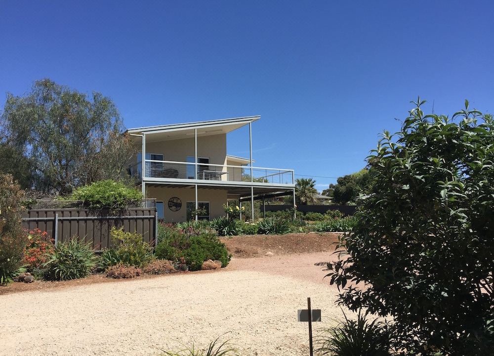 Photo of Buildings in Upper Wakefield