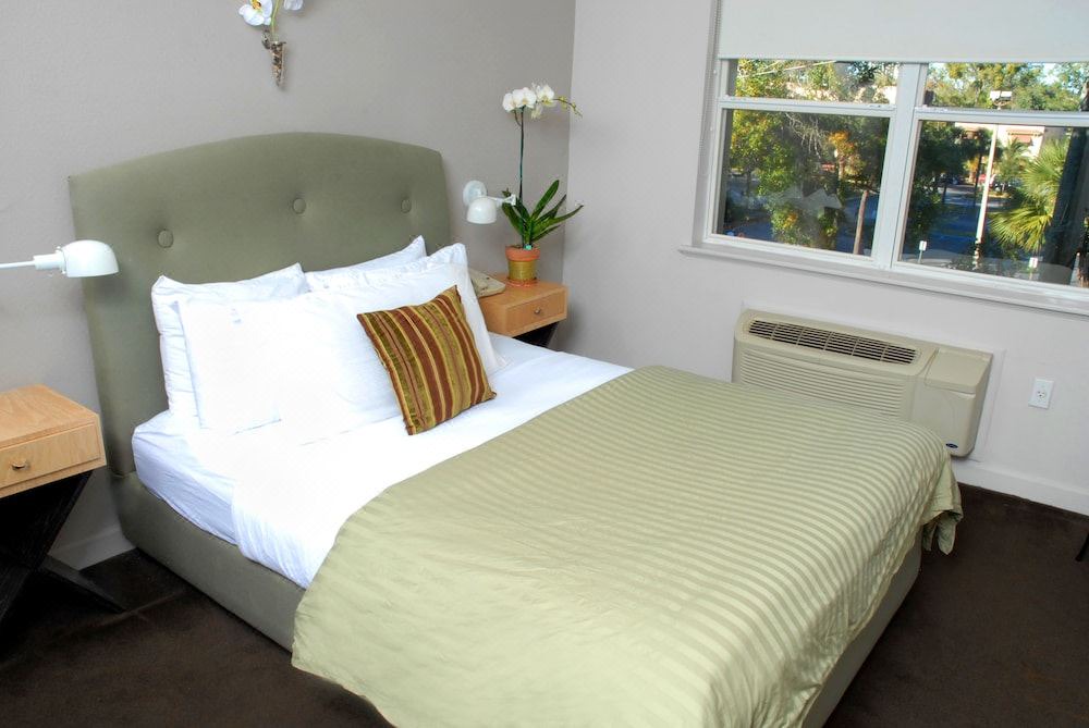 Photo of Bedroom in South Eola