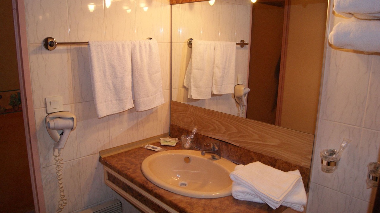 Photo of Bathroom in Rouen City Centre