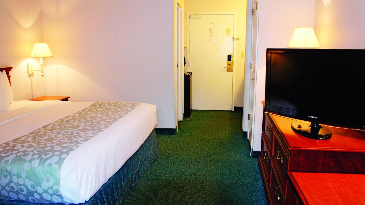 Photo of Bedroom in Dock Junction