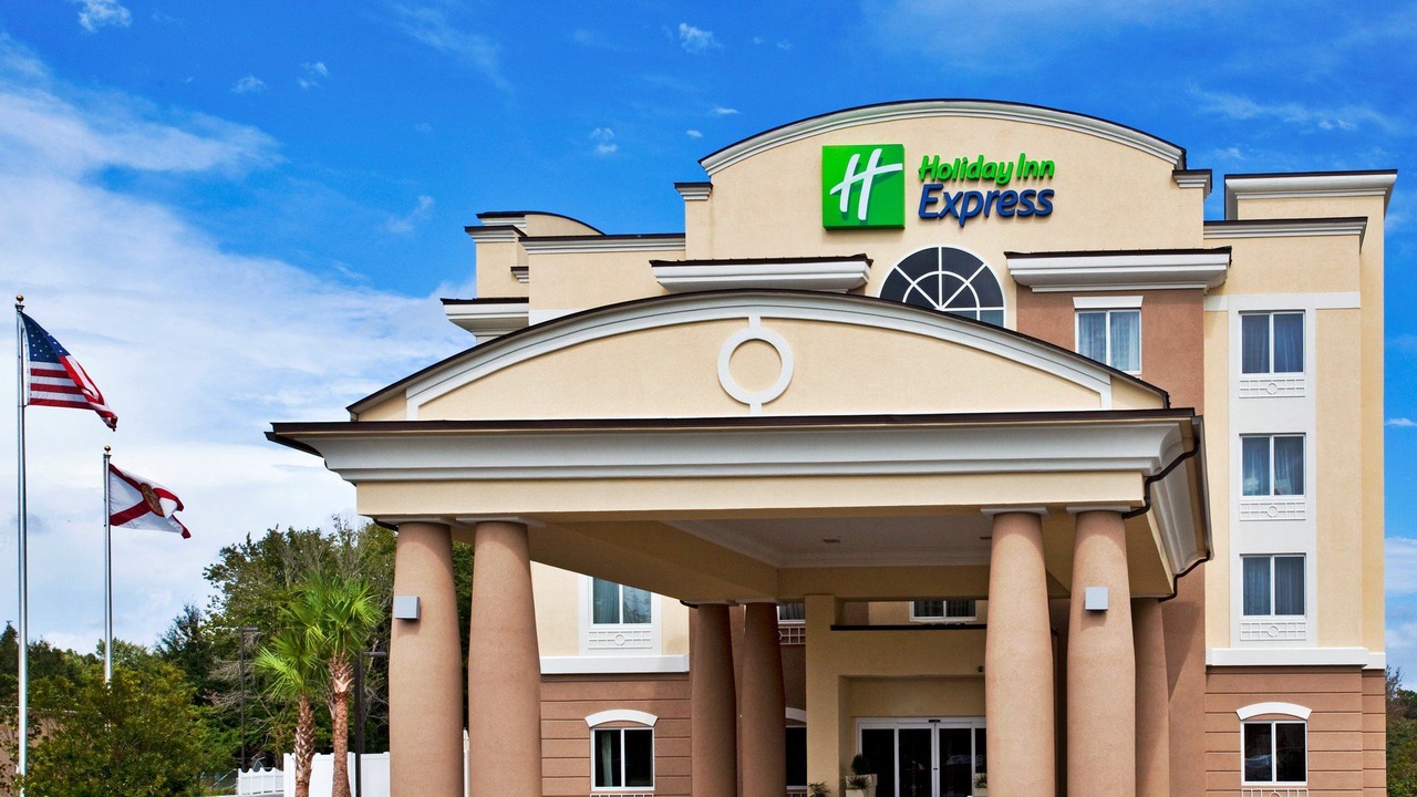 Photo of Buildings in Crystal River