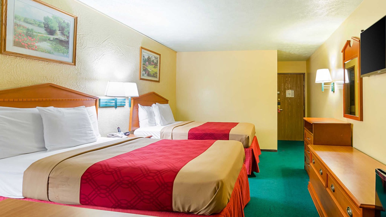 Photo of Bedroom in Lansing