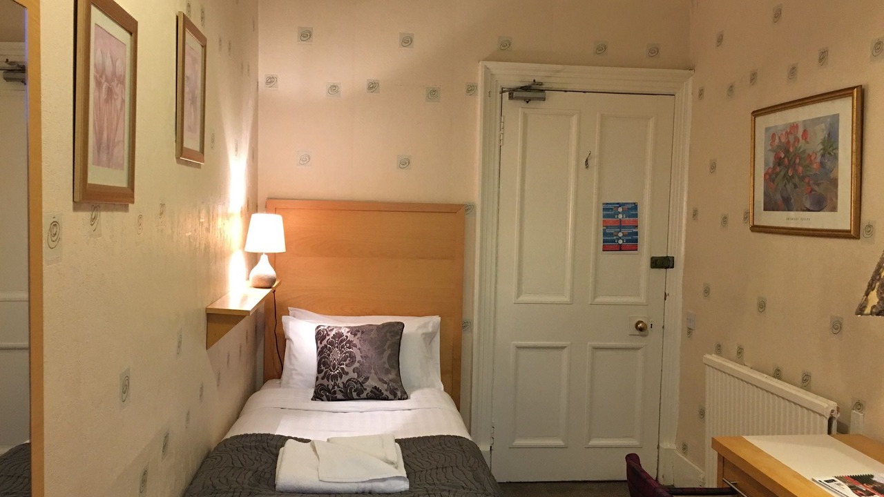 Photo of Bedroom in Newington