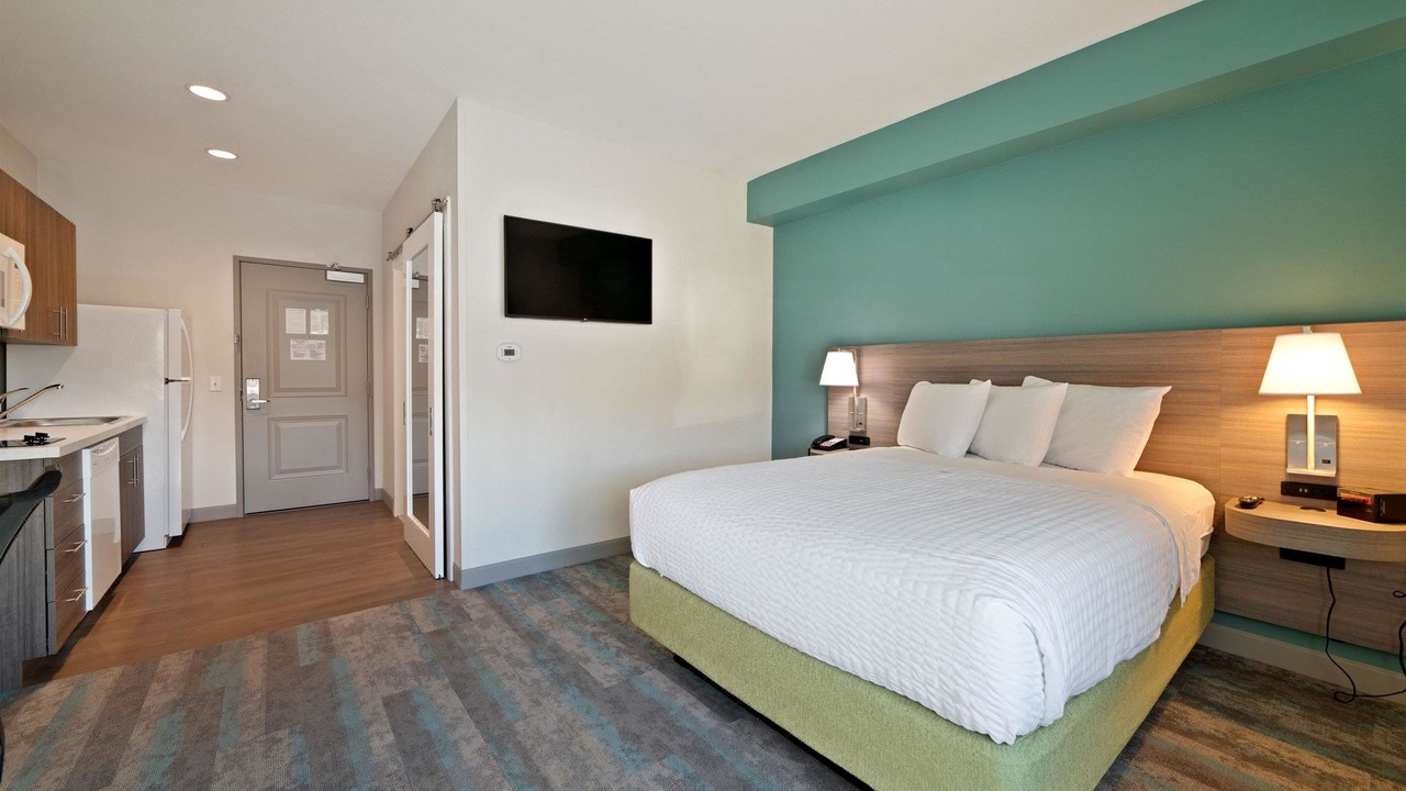 Photo of Bedroom in Greenville - Spartanburg