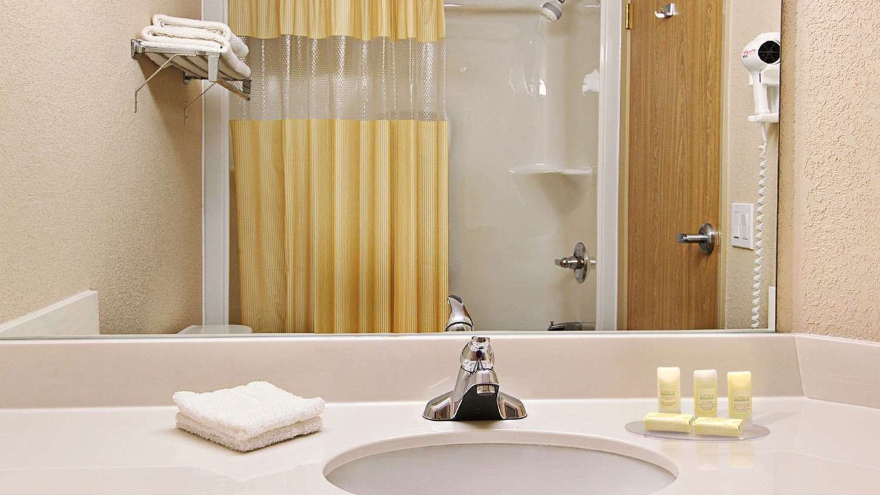 Photo of Bathroom in Winkler