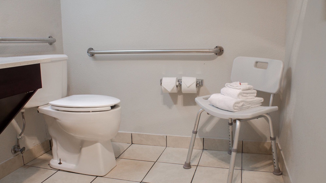 Photo of Bathroom in Graysville