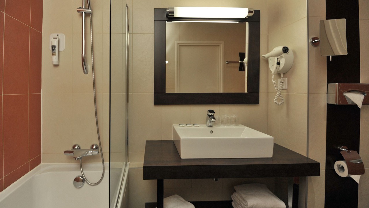 Photo of Bathroom in Maurepas