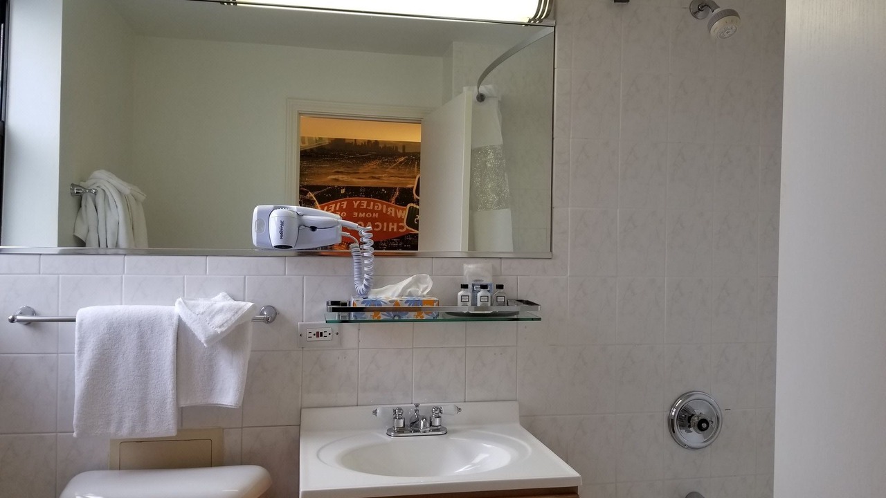 Photo of Bathroom in Lake View East