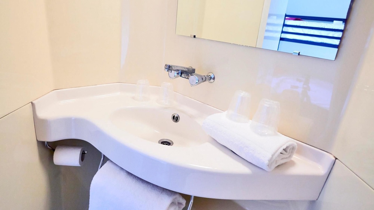 Photo of Bathroom in Fleury-Merogis