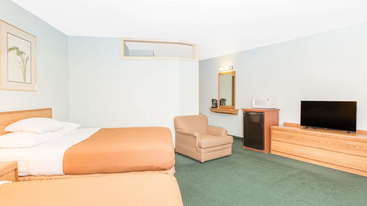 Photo of Bedroom in Roseburg