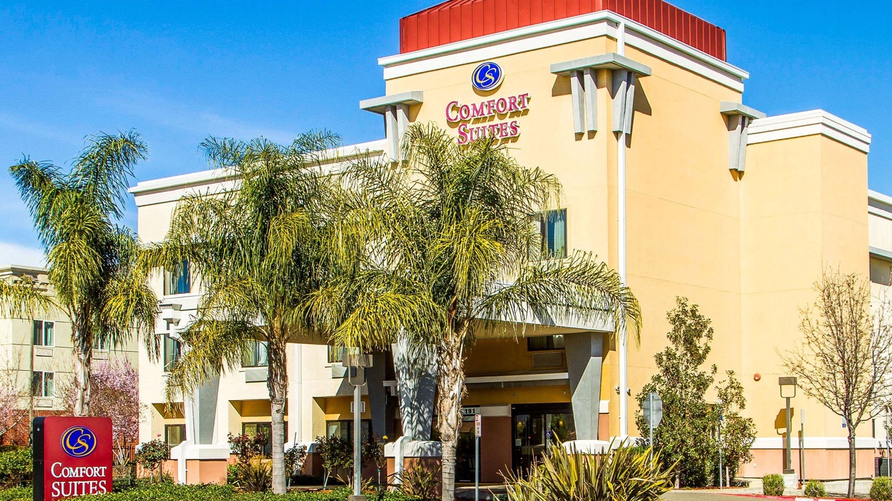 Photo of Buildings in Nut Tree