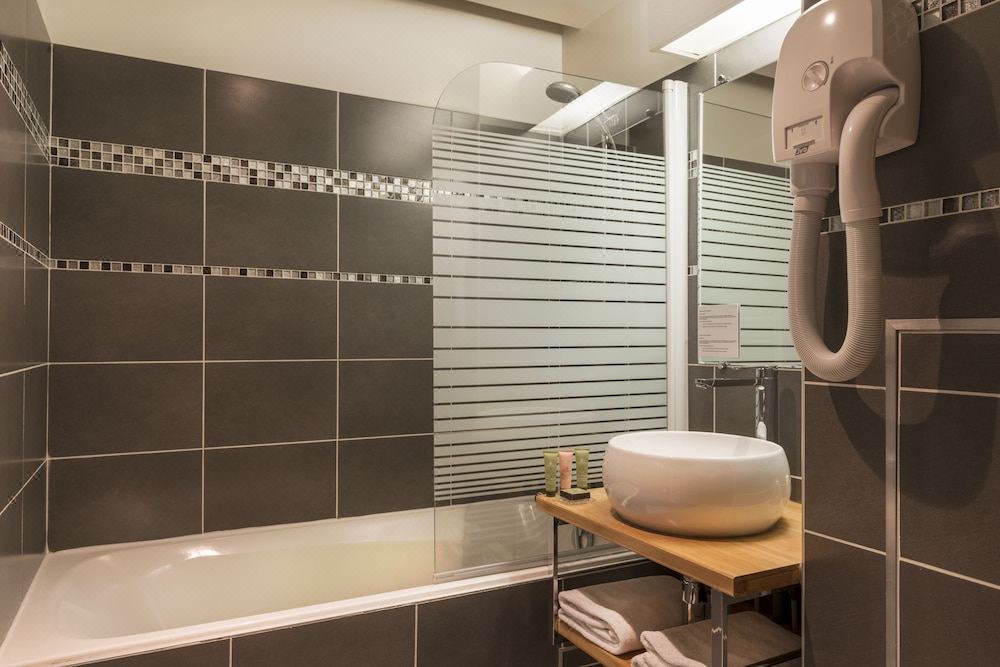 Photo of Bathroom in Gaillon
