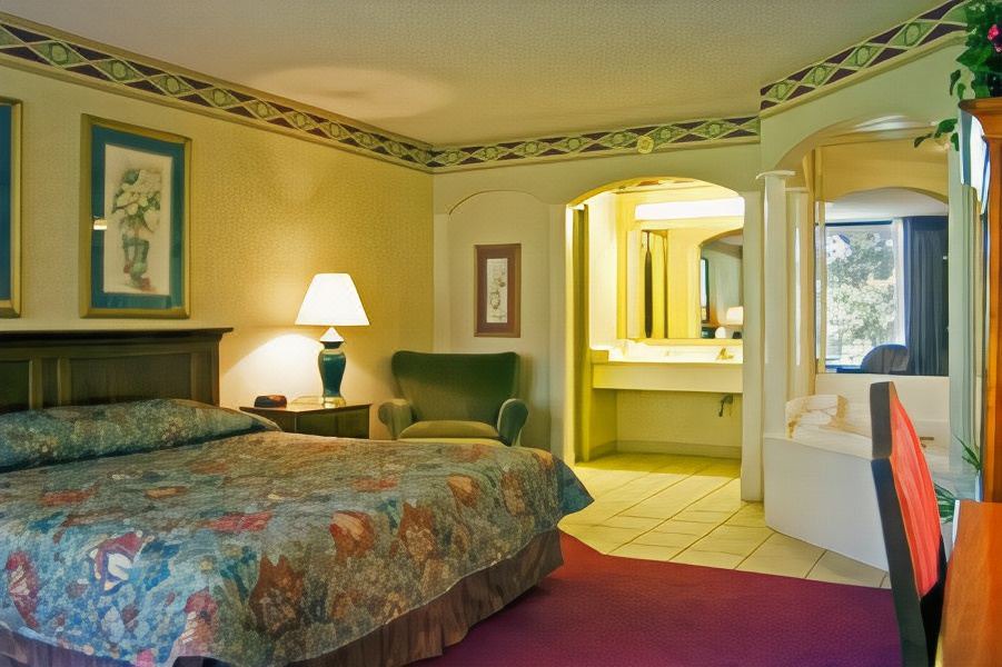 Photo of Bedroom in Eureka Springs Historic District