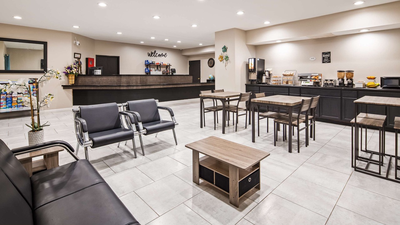Photo of Livingroom in Orange