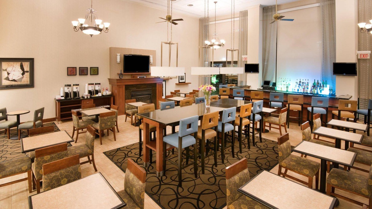 Photo of Livingroom in Harrison