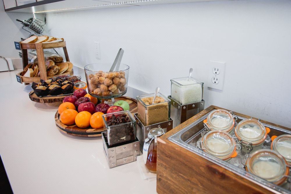 Photo of Livingroom in Downtown