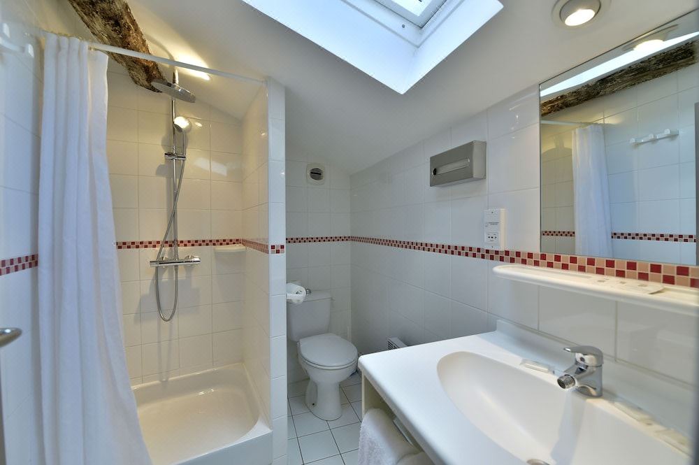 Photo of Bathroom in Saint-Emilion