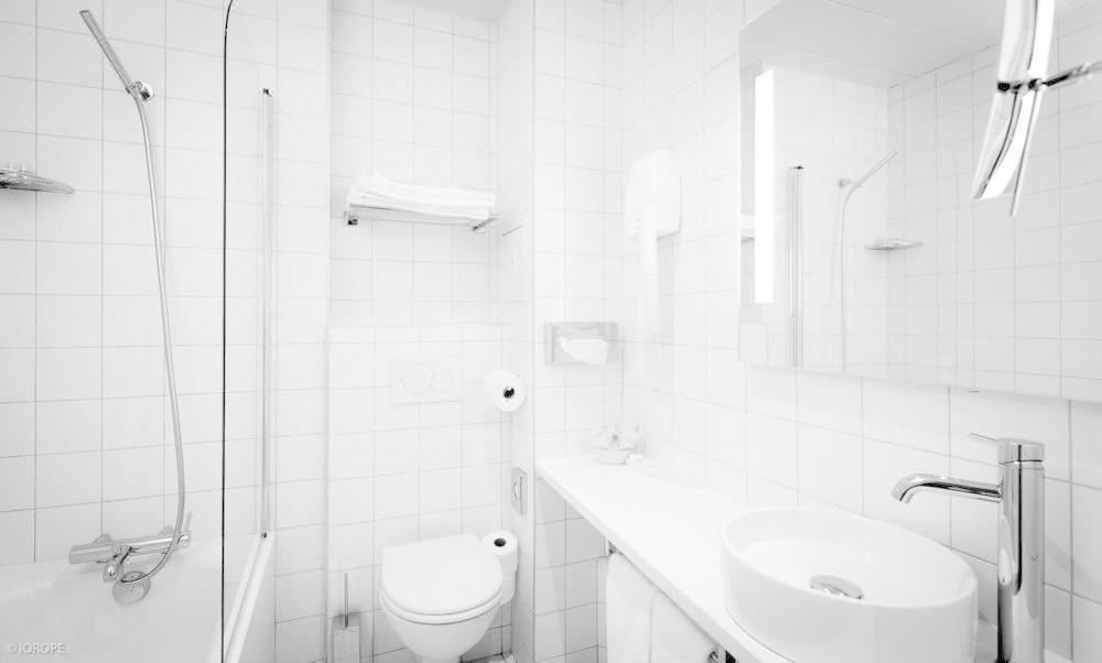 Photo of Bathroom in Quartier de Javel