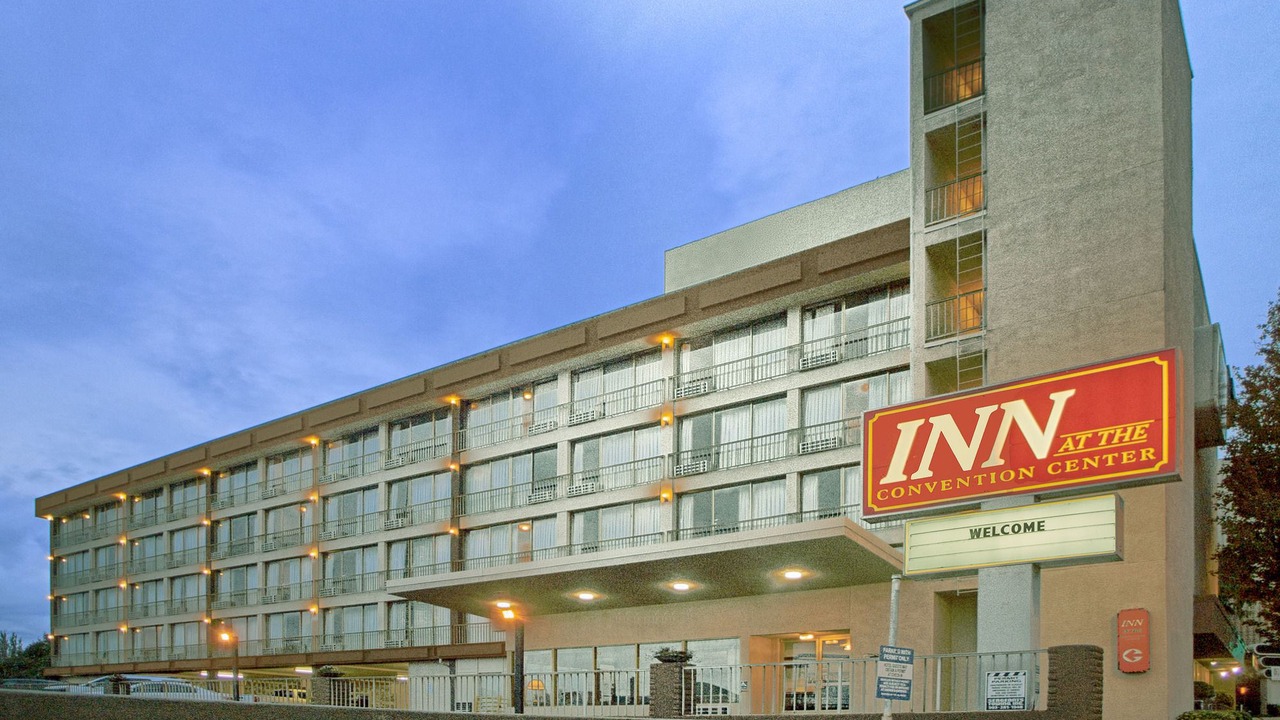 Photo of Buildings in Lloyd District