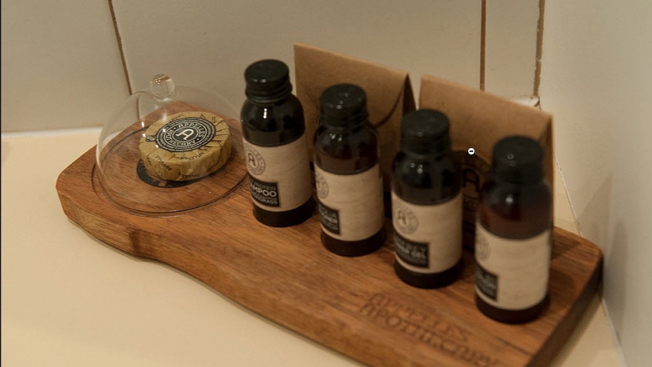 Photo of Others in Red Hill