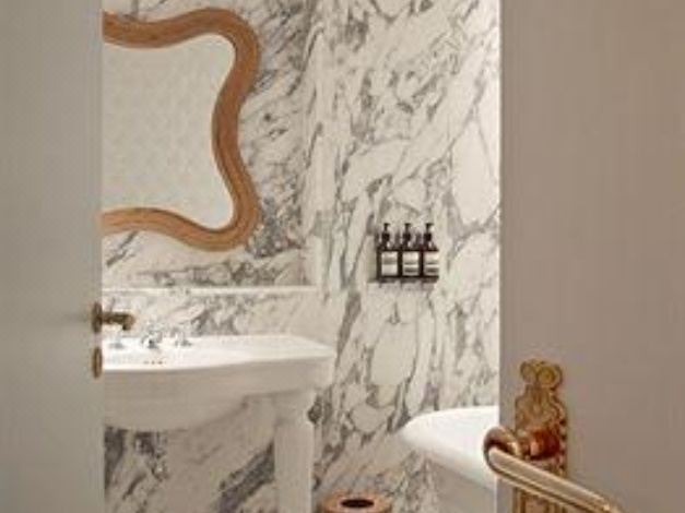 Photo of Bathroom in 7th Arrondissement