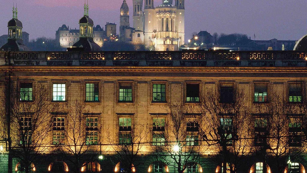 Photo of Buildings in Saint Michel - Mairie