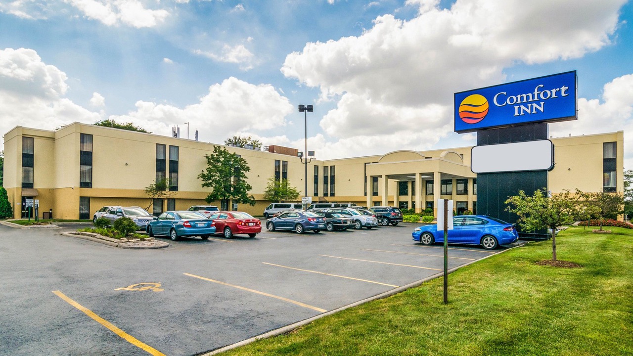 Photo of Buildings in Des Plaines