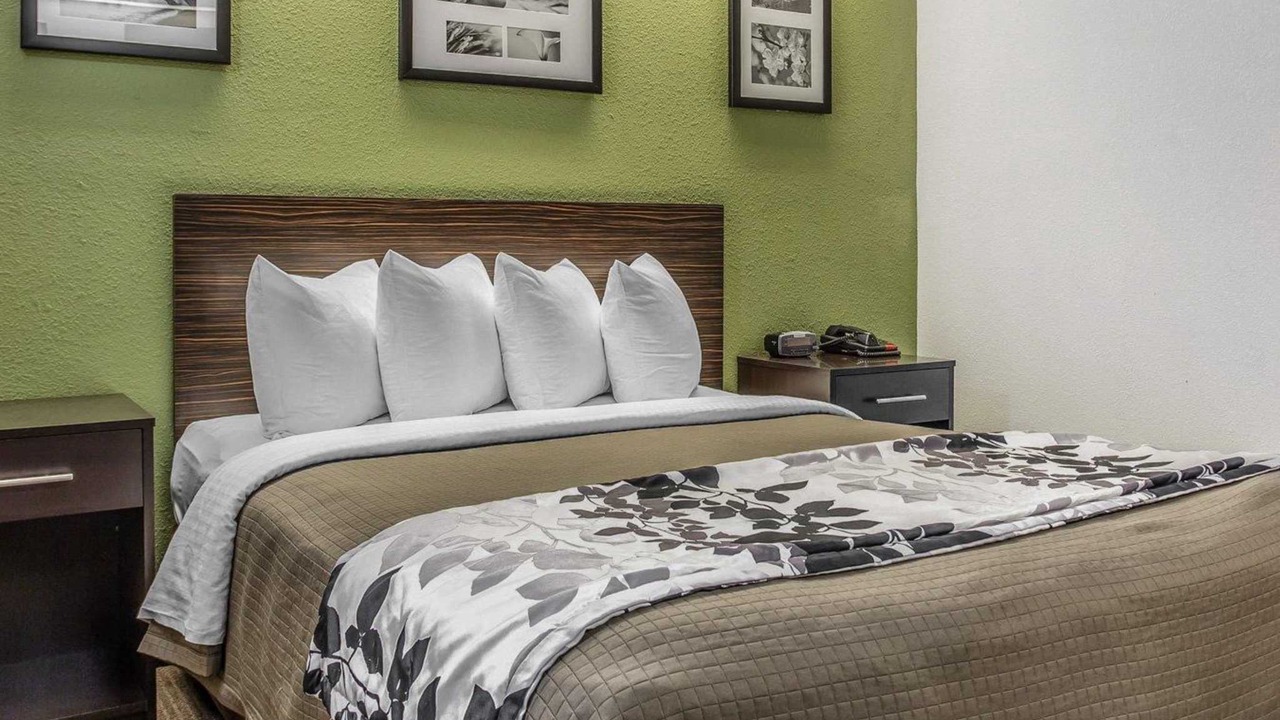 Photo of Bedroom in Greenville - Spartanburg