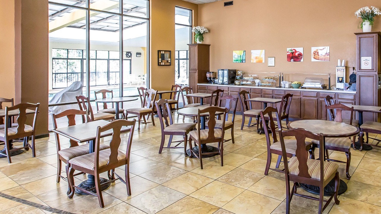 Photo of Livingroom in Perry