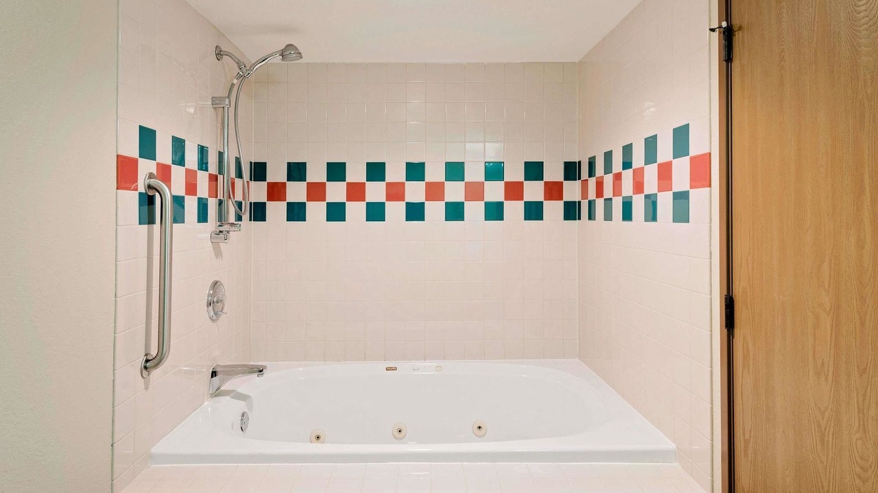 Photo of Bathroom in Boonville