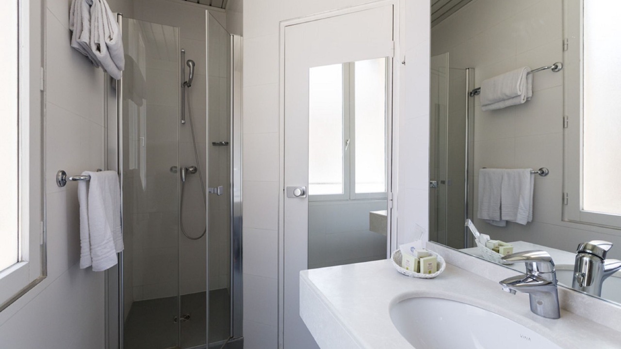 Photo of Bathroom in Saint-Louis