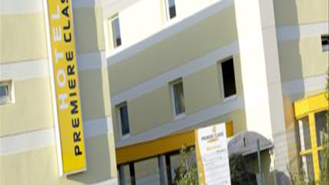 Photo of Buildings in Ludres