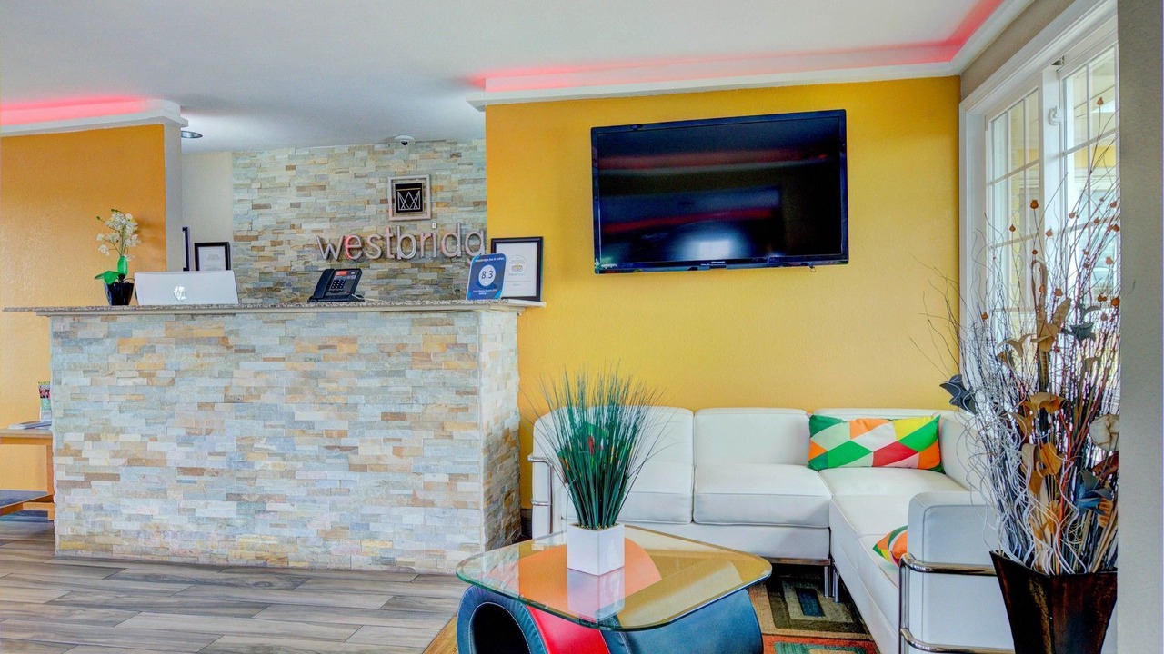 Photo of Livingroom in Clinton