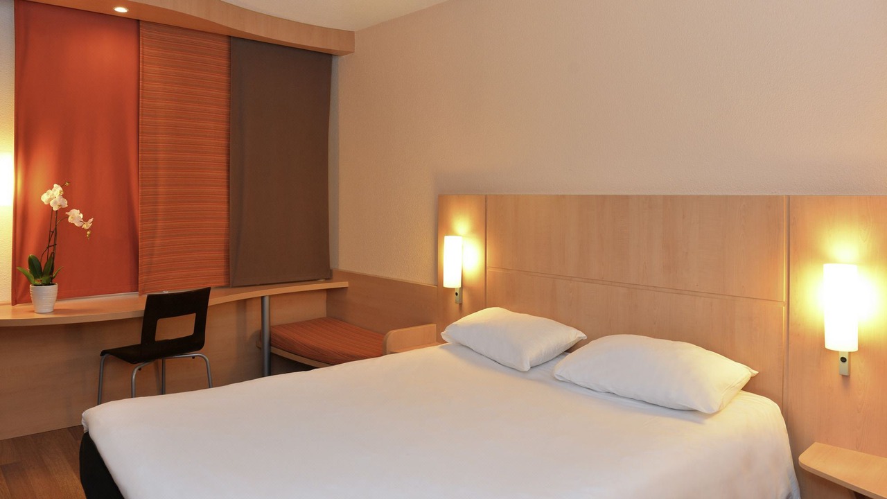 Photo of Bedroom in Nemours