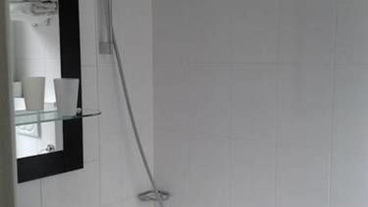 Photo of Bathroom in Saint-Fargeau