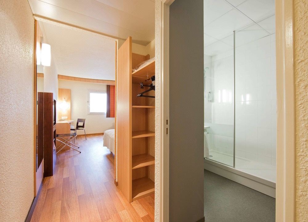 Photo of Others in Pantin