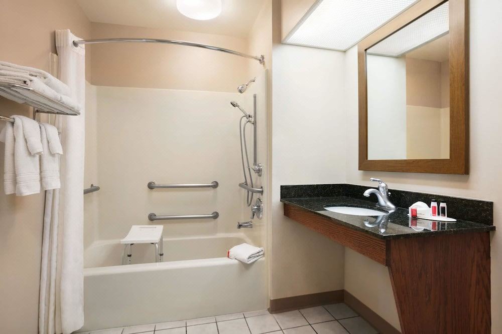 Photo of Others in Kingsland