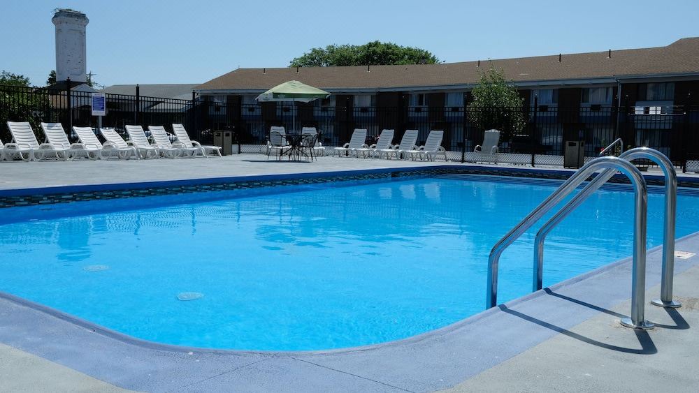 Photo of Outdoor in Main Street Hyannis