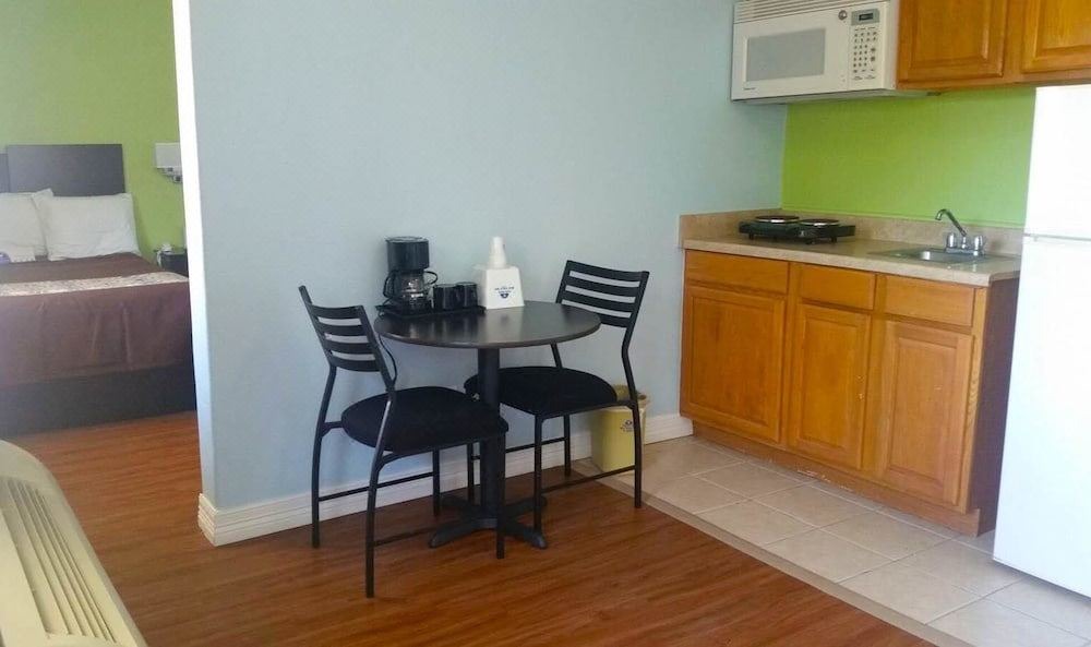 Photo of Kitchen in Groves
